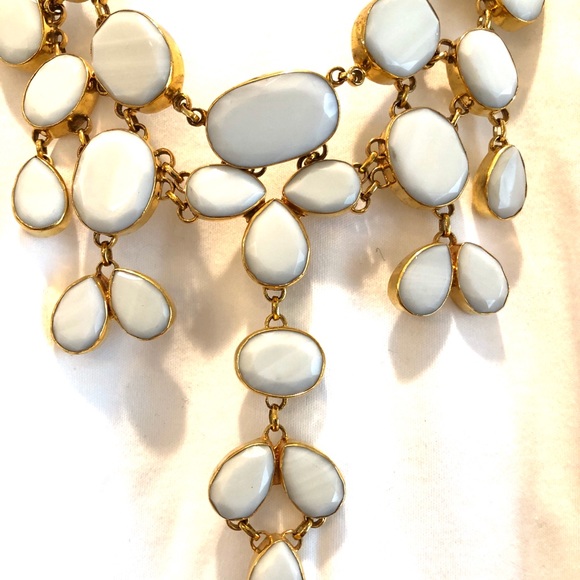 🎁 Stunning Statement NECKLACE 🎁 - Picture 3 of 3